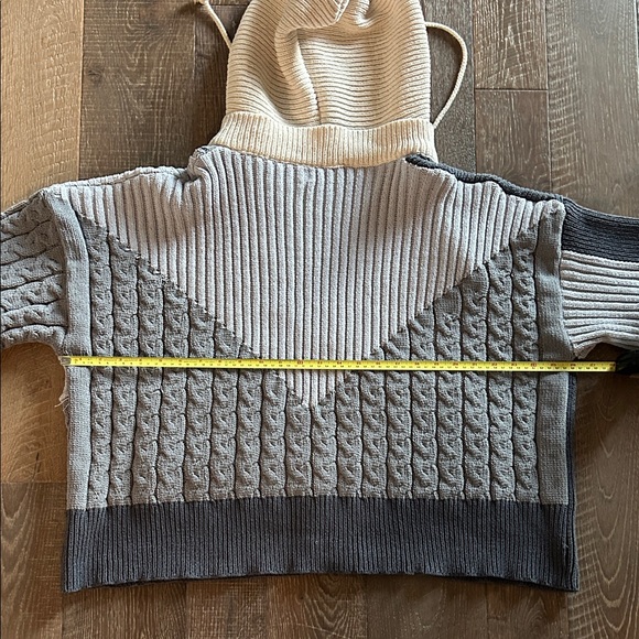 POL Hooded Patchwork Cardigan - Gray and Cream - Picture 7 of 8